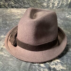 100% wool gray hat.